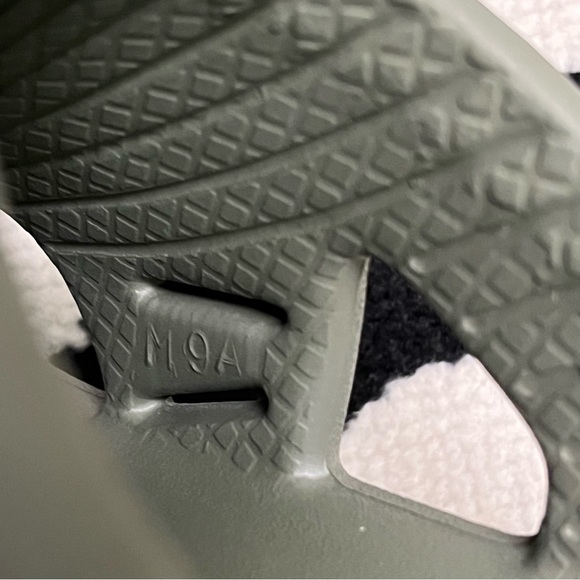 Chaco Rubber Slide Sandals Size 9 - Picture 6 of 6